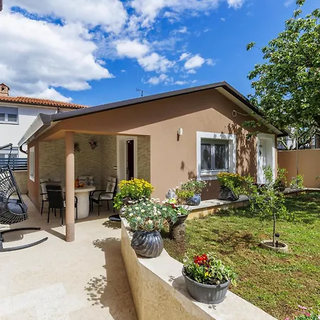 Dragica By Interhome Pula
