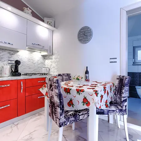 Dragica By Interhome * Pula