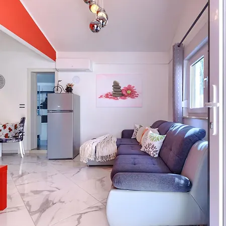 Dragica By Interhome プーラ